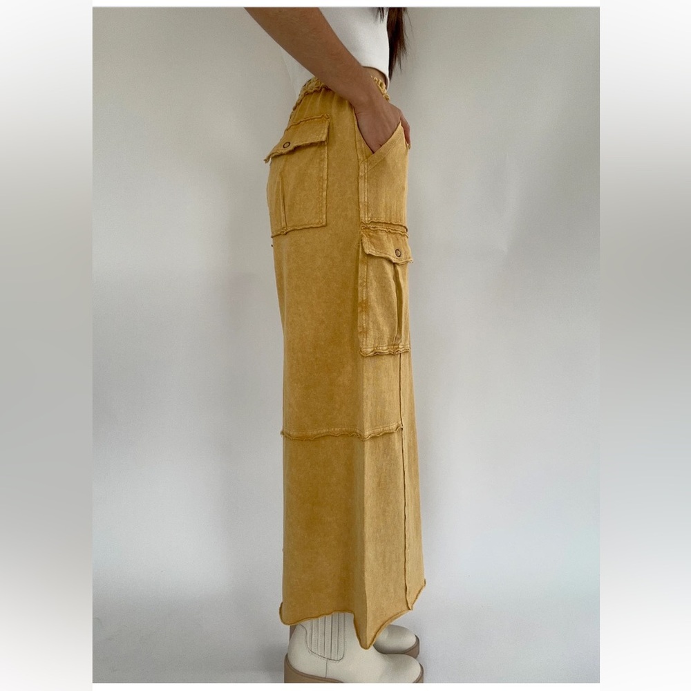 111. NWT easel Mustard Yellow Wide-Leg Cargo Pants - Picture 4 of 5